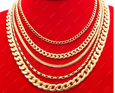 The Bold Curb Statement Necklace